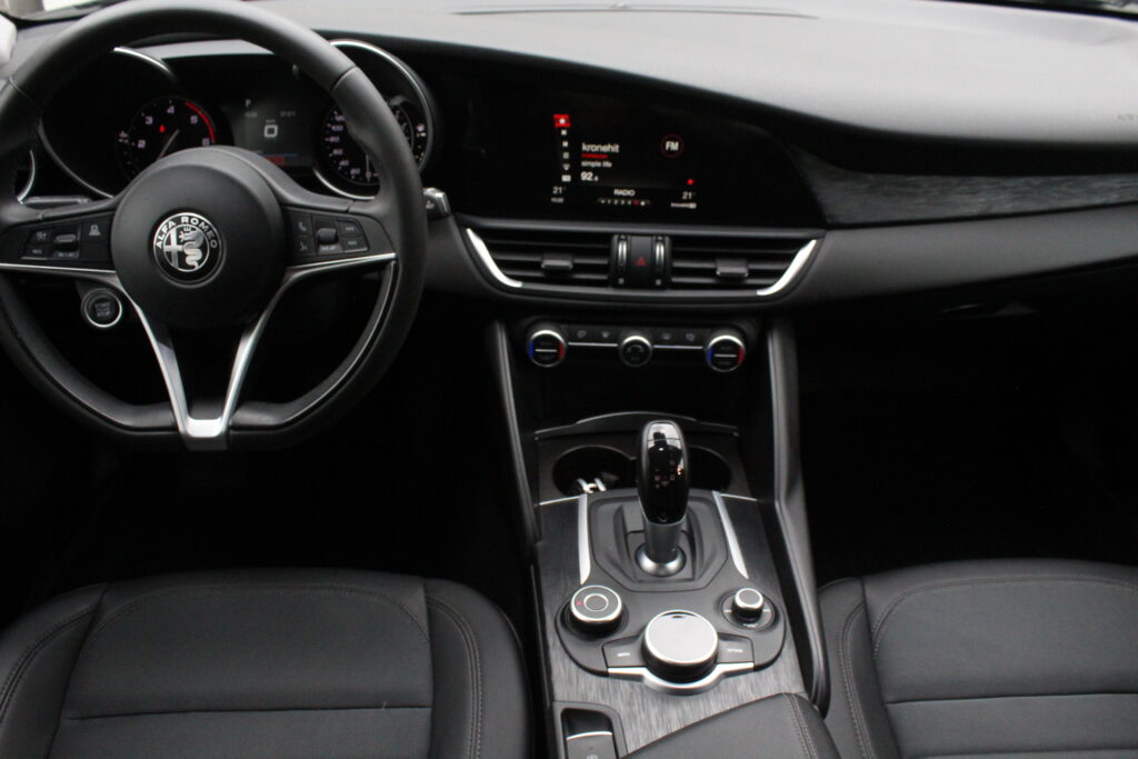 Alfa Giulia Super 2,2 160 ATX Aut.